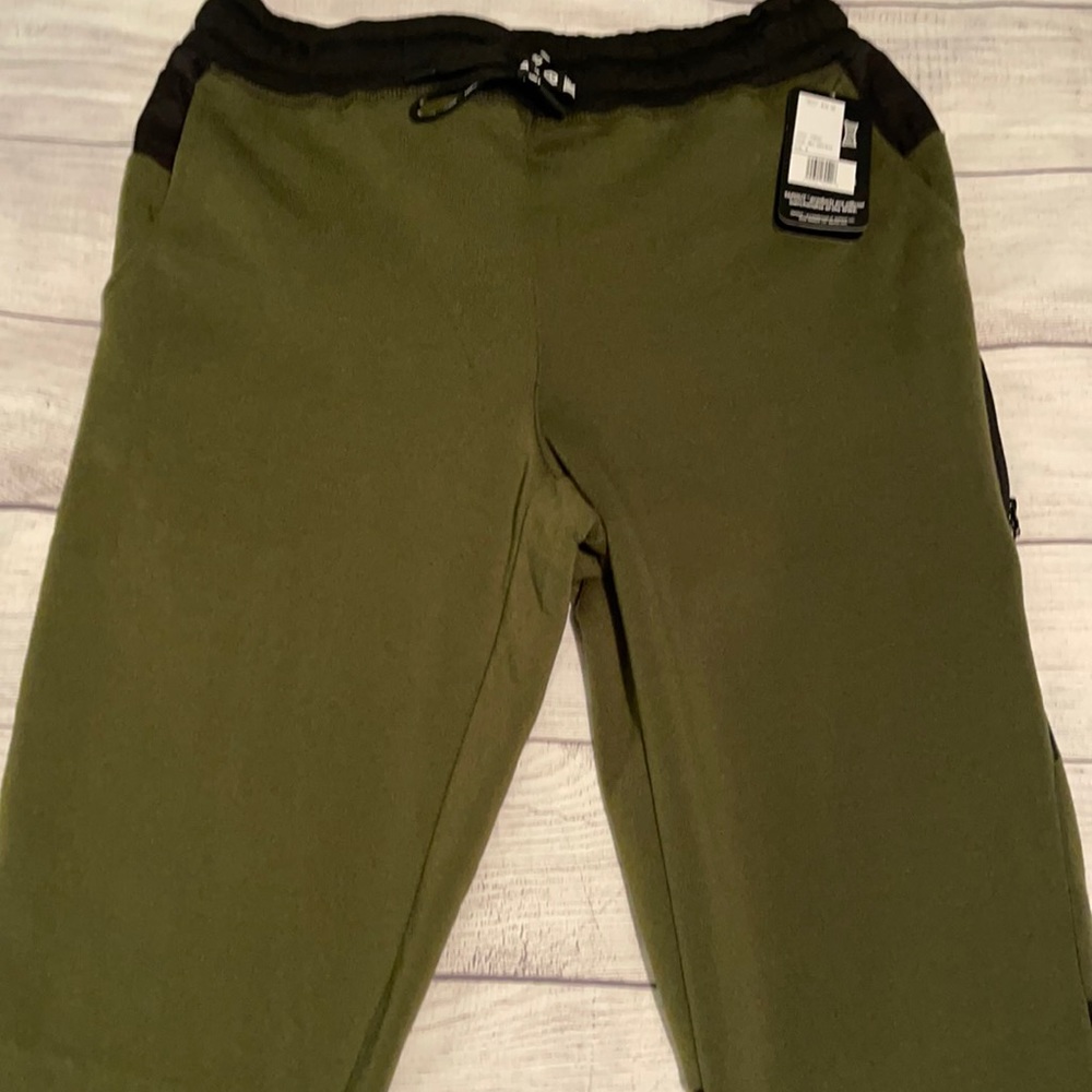 New Mens WWE Tapout Sweats Medium